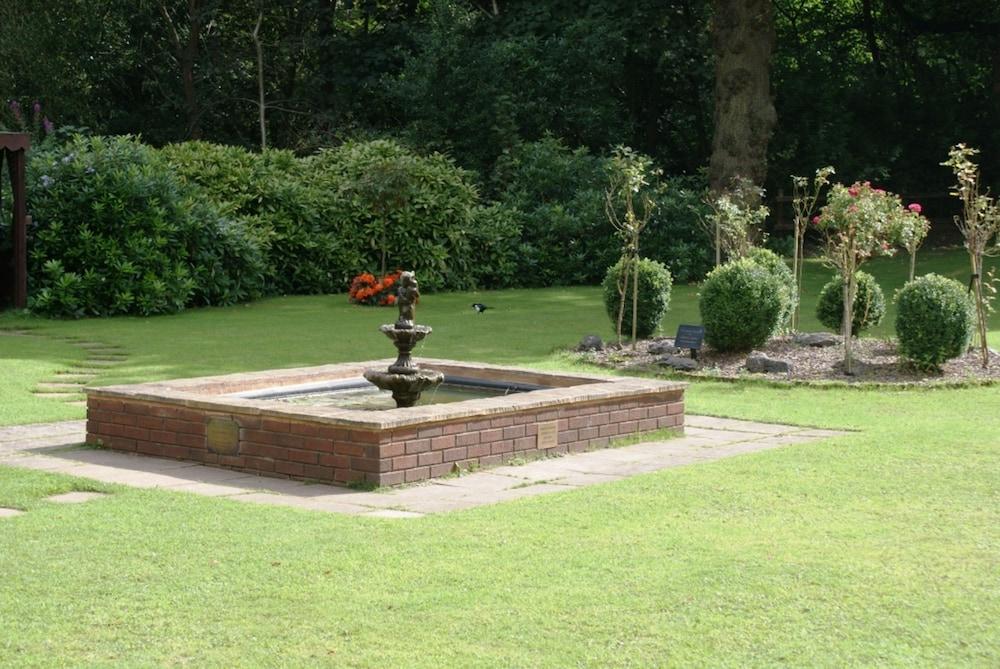 Hillscourt Hotel Barnt Green Exterior photo